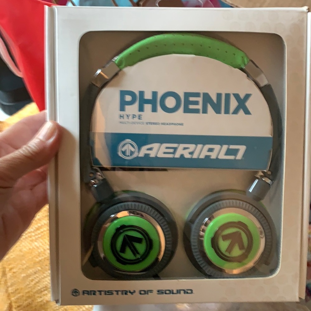 Head phones
